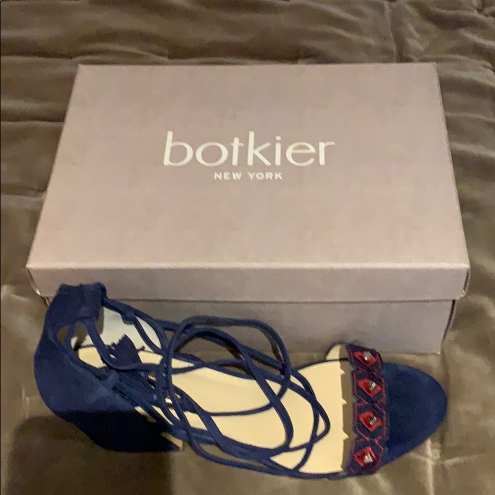 Botkier chunky heel Navy Sandal barely worn